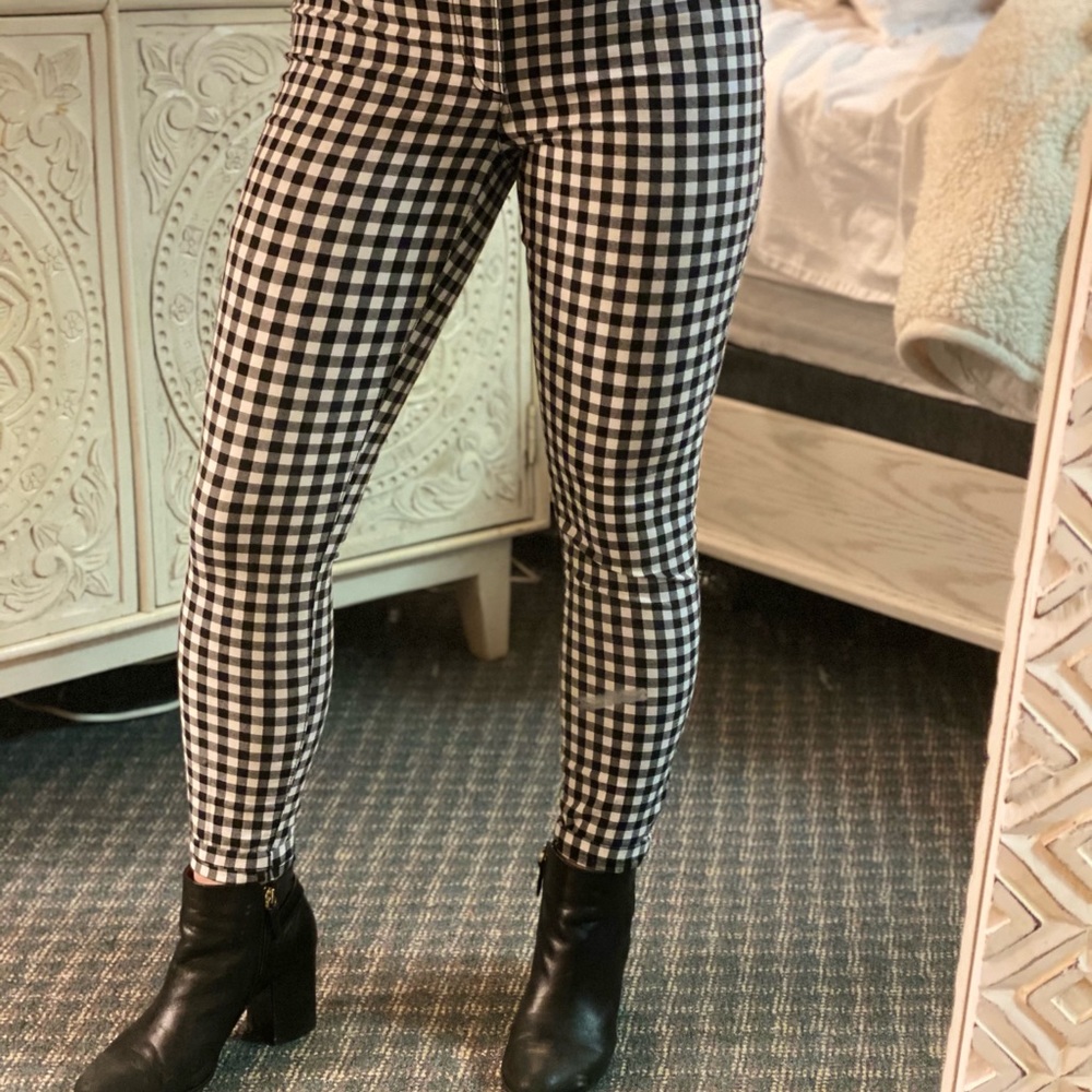 Black & white plaid pants